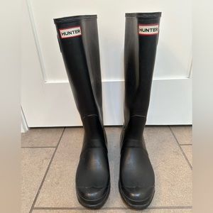Hunter Original Tall Rain Boots - size 9